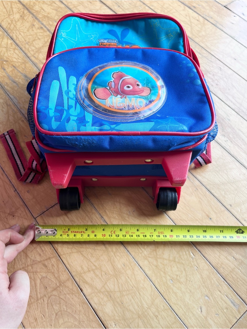 Disney Pixar Vintage Small FINDING NEMO Rolling Backpack - Picture 12 of 12